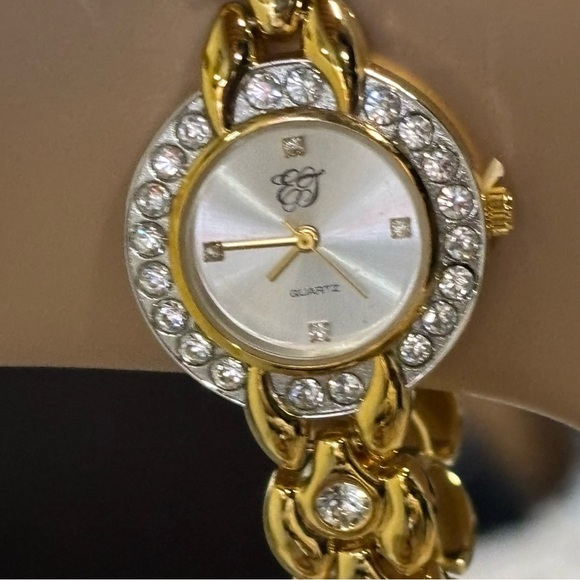 New in Box❤️Elizabeth Taylor White Diamonds Watch - Picture 1 of 6